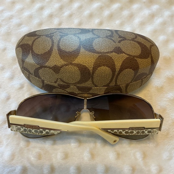 Coach Leanne Sunglasses - Picture 7 of 14